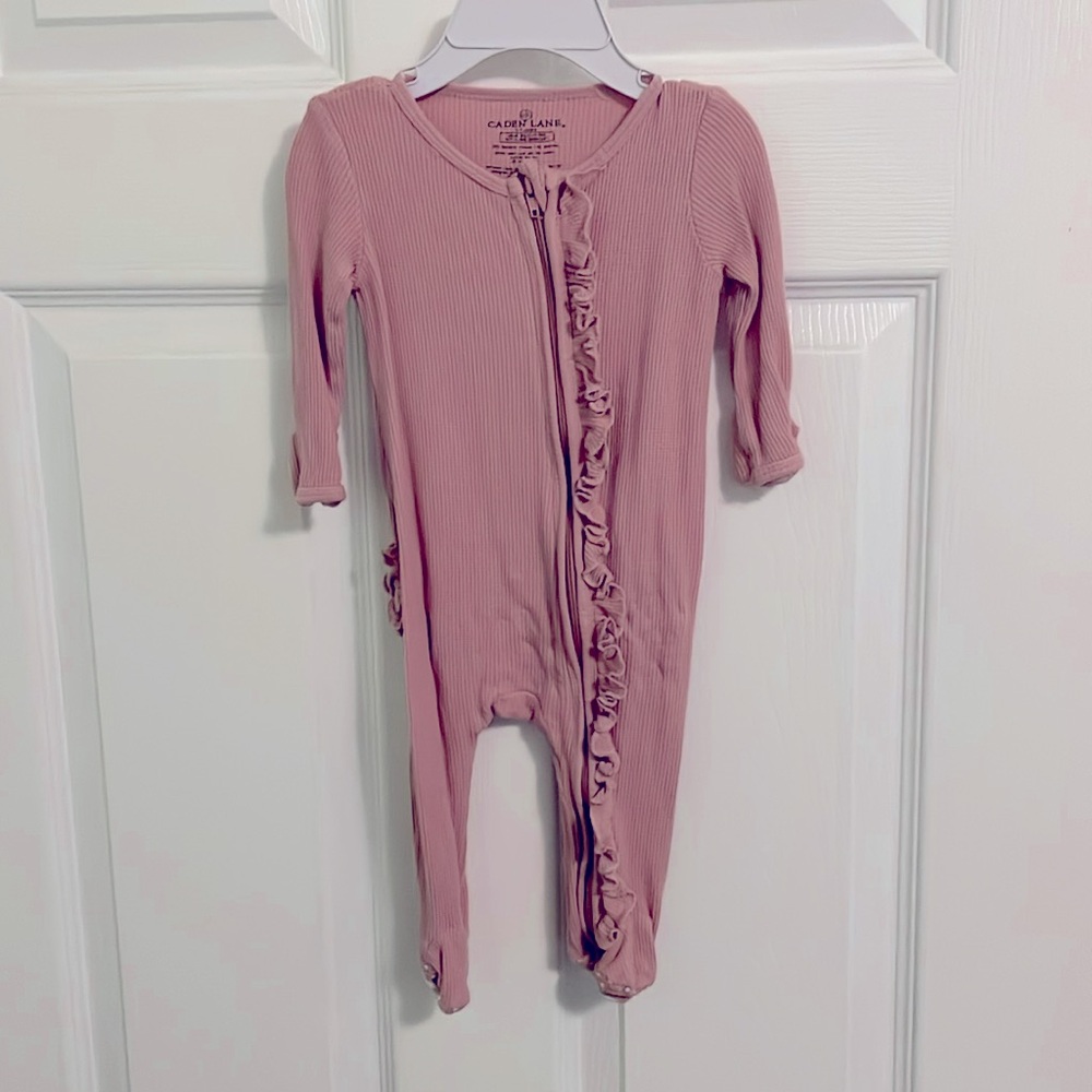 Caden Lane Bamboo Ruffle Footie Vintage Rose Waffle Size 0-3 months